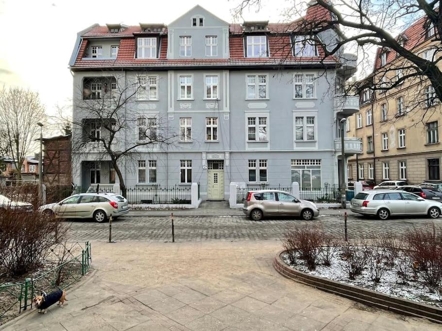 Apartment Przy Parku Z Bezplatnym Parkingiem